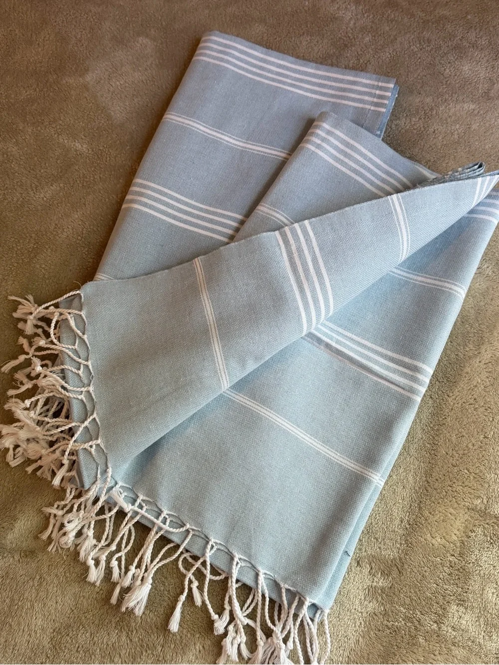 Cape Comforts Set of 2 Blue and White Classic Lightweight Towel 67”L x 37”W